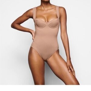 Skims swimsuit one piece xxs